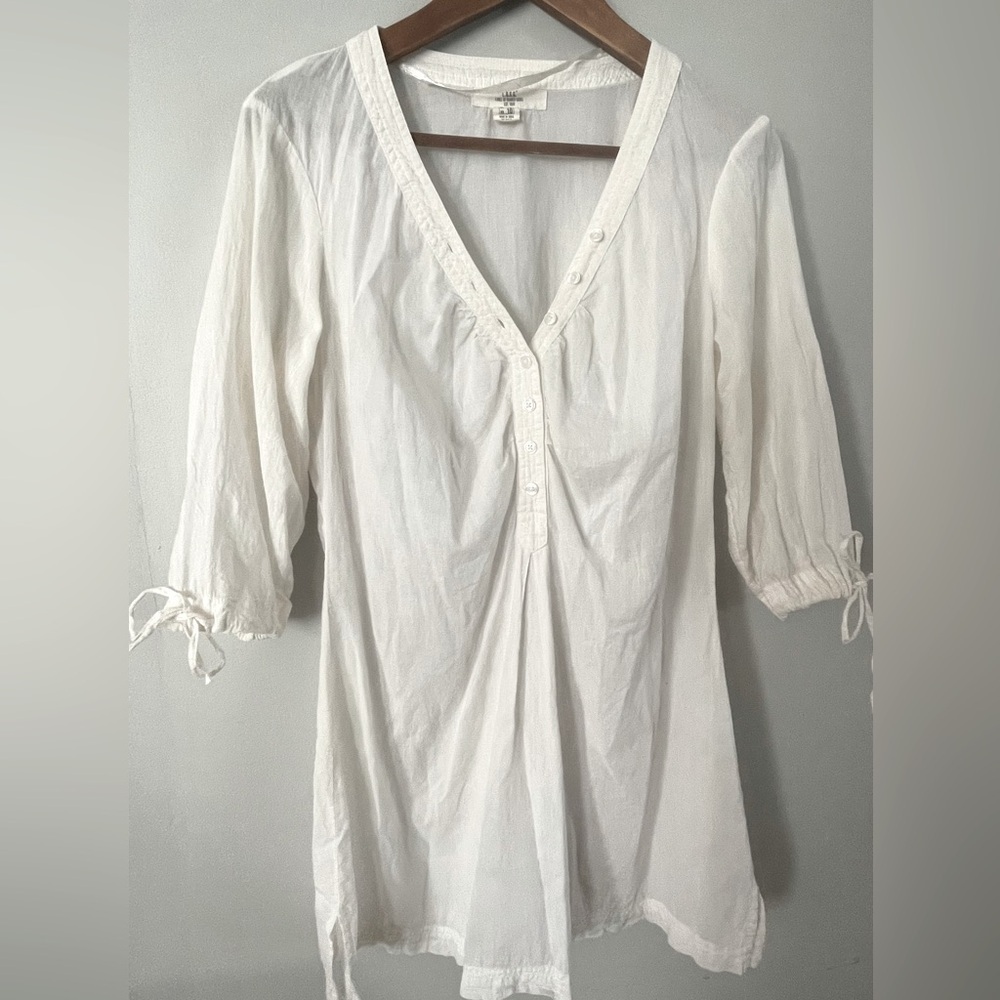 ☀️H&M L.O.G.G Ivory Peasant VNeck blouse SZ 10